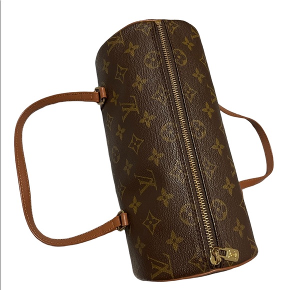 ‼️SOLD‼️ Authentic Louis Vuitton Papillon 26 - Picture 4 of 9